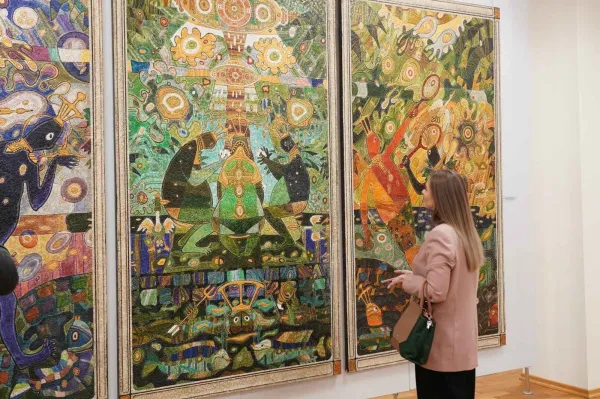 В Самаре открылась выставка народного художника России Дмитрия Санджиева