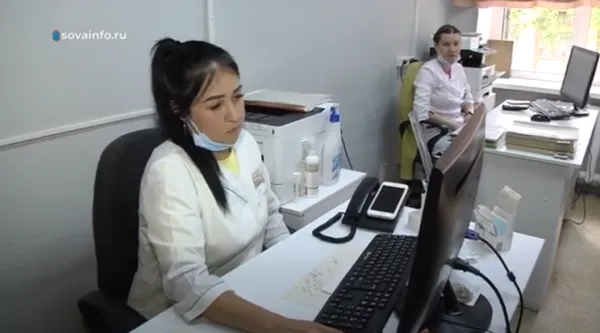 Комиссия "Губернаторского контроля" оценила качество ремонта детской поликлиники в Жигулевске