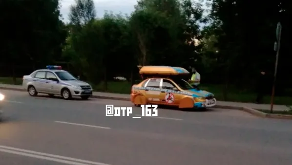 В Самаре автомобиль "охотника на ведьм" остановили другие "охотники"