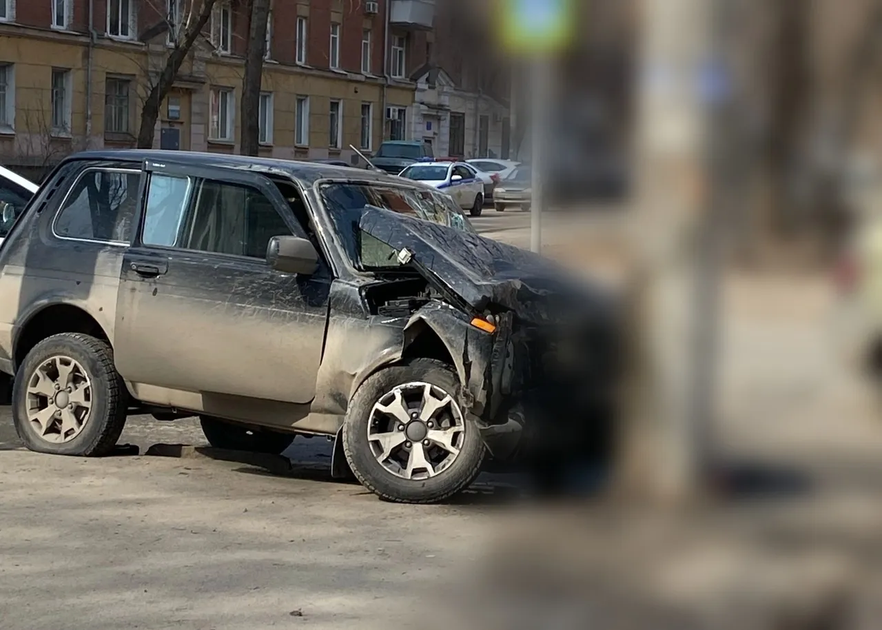 В Самаре внедорожник насмерть прижал человека к столбу на улице  Физкультурной | СОВА - главные новости Самары