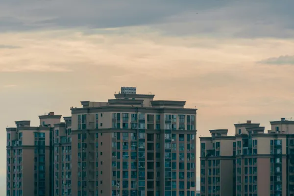 По 300 рублей с каждого: самарец прописал в своей квартире 47 иностранцев