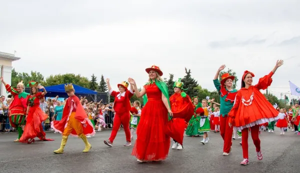 Сеньор Помидор в небе и "Школа Томачо": Сызрань 20 августа превратится в помидорную столицу Поволжья