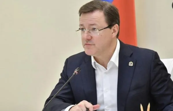 Дмитрий Азаров рекомендовал работодателям сделать 31 декабря выходным днем