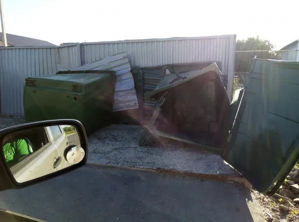 В Сызрани мусорки превращаются в арену войны