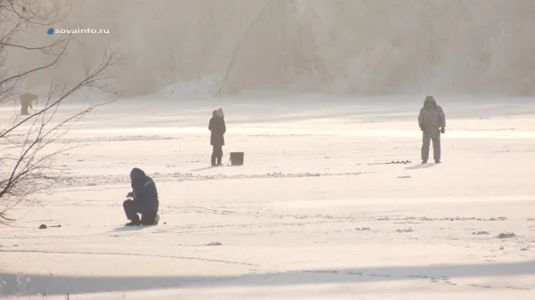 Самарским рыбакам напомнили правила поведения на льду