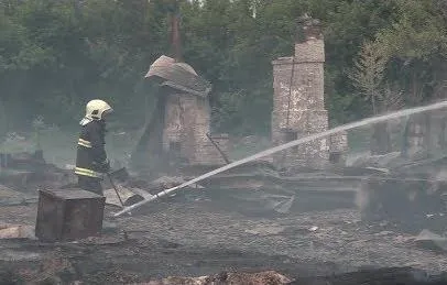 Крупный пожар в поселке Яицком: хроника событий