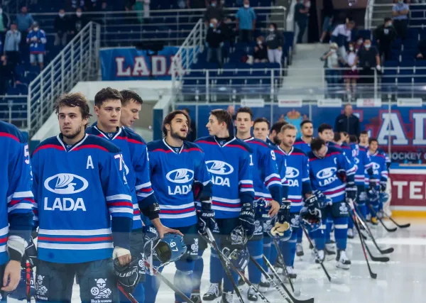 Тольяттинская "Лада" сыграет с "Южным Уралом" 