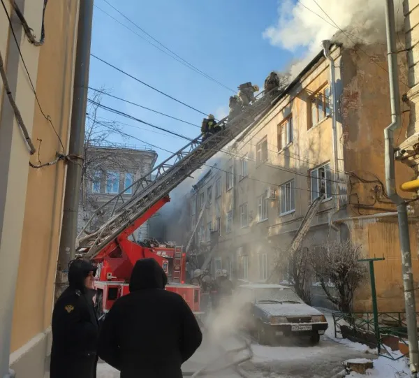 Прокуратура проводит проверку из-за пожара в жилом доме на улице Некрасовской в Самаре
