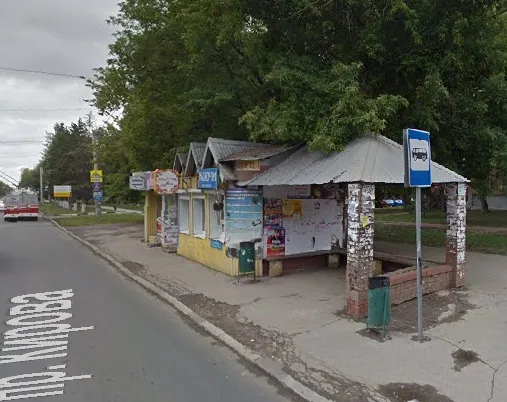 В Самаре снесут три киоска на остановках общественного транспорта в Кировском районе