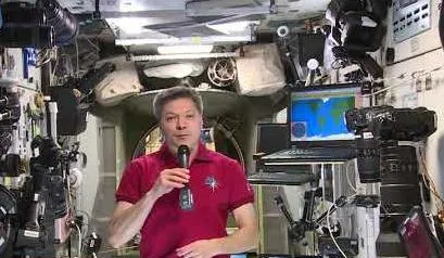 Поздравление с 8 Марта на борту МКС записал самарский космонавт Олег Кононенко