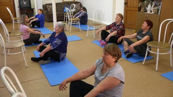 В Кинеле люди серебряного возраста осваивают асаны йоги