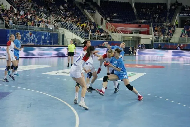 Гандбольная "Лада" не сумела завоевать Суперкубок