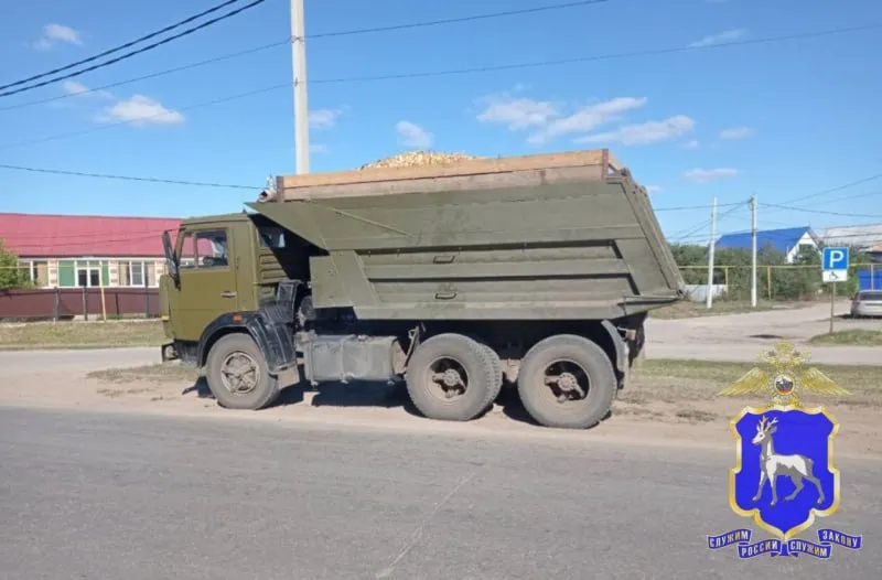 Надеялся, что не остановят: в Приволжском районе поймали водителя КамАЗа, трижды лишенного прав