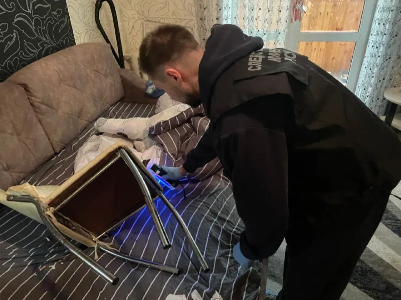 В Самаре мужчина напал на возлюбленную с ножом и убил соседа