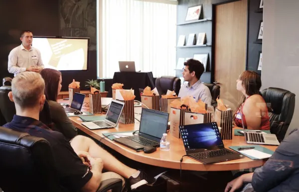 Работодатели рассказали, каким сотрудникам готовы прощать ошибки