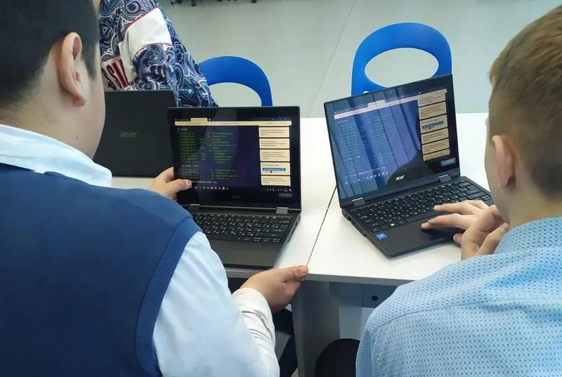 Школьники Алексеевского района учились распознавать злоумышленников в интернете 