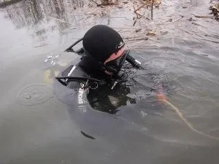 Спасатели обнаружили тело рыбака, пропавшего в районе острова Муравьиный