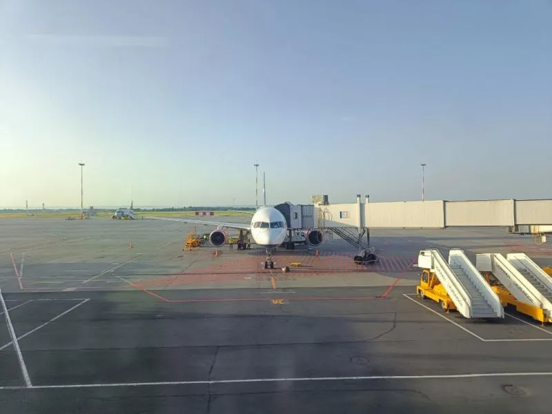 Самолет из Курумоча не смог вылететь из-за неисправных свечей зажигания ...