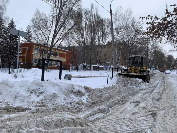 Уборка снега в усиленном режиме: Самару готовят к новой рабочей неделе