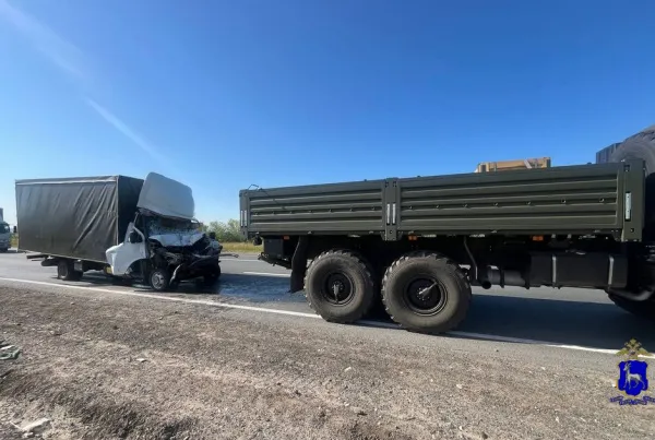 В Самаре на трассе М5 столкнулись "Газель" и КамАЗ