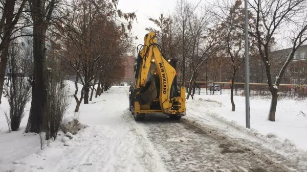 Во внутригородских районах Самары организована работа по ликвидации последствий снегопада