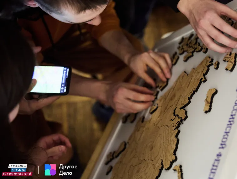 День знаний начинается с побед: школьники Самарской области могут получить призы от "Другого дела" за участие в квизах и викторинах 