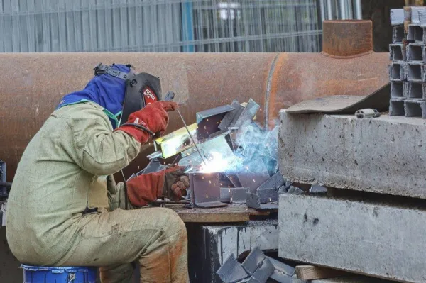 В Самаре ремонт теплотрасс на проезжей части хотят завершить к концу августа 