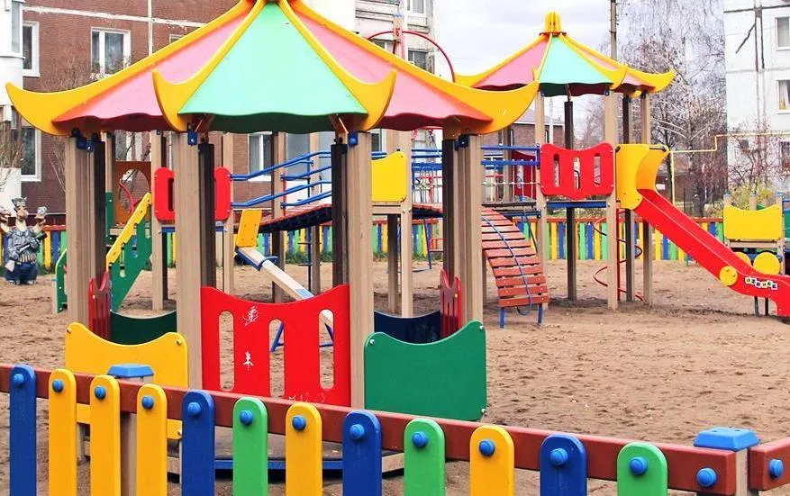 В Волжском районе появятся современная детская площадка и благоустроенные  дороги | СОВА - главные новости Самары