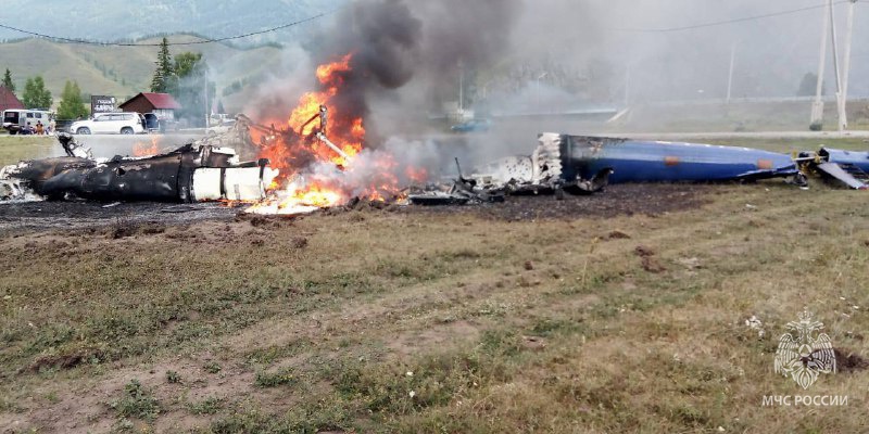 Частный вертолет Ми-8 с туристами на борту потерпел крушение при посадке