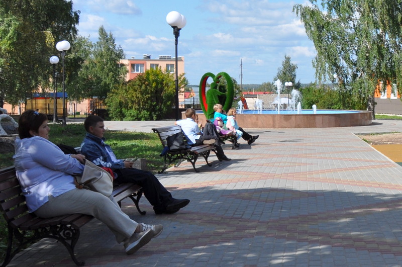 В Клявлинском районе благоустроили сквер "Молодежный" и парк "Дружба" 