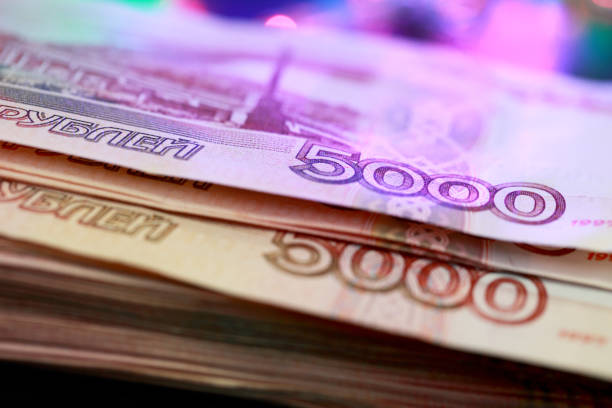 Новая схема обмана: россиянам предлагают обмен пятитысячных купюр 