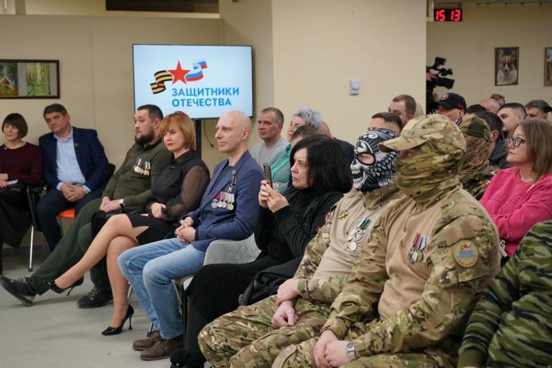 "Мы нужны не только на передовой, но и здесь, дома": для ветеранов СВО в Самарской области провели праздничную встречу