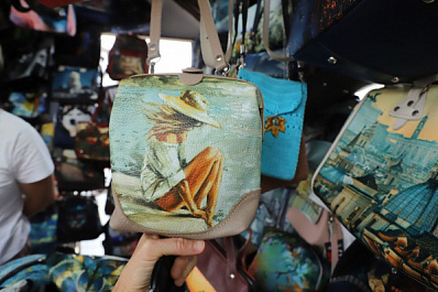 В Самаре у "Ладьи" открылась Всероссийская ярмарка одежды и текстиля