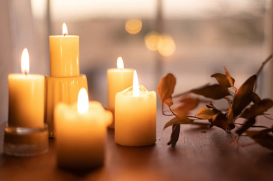 День посиделок при свечах: что отмечаем 17 октября
