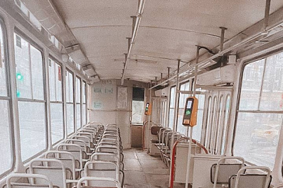 В историческом центре Самары трамвай сошел с рельсов