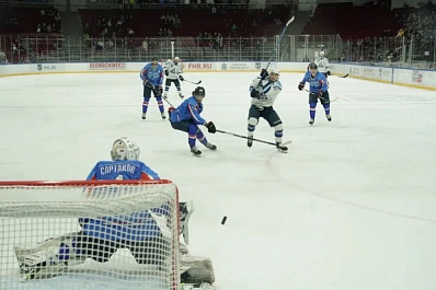 Хоккеисты ЦСК ВВС сравняли счет в игре с "Бураном" за 15 секунд до финальной сирены