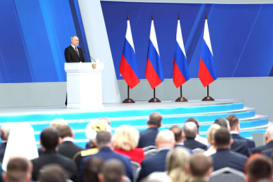 Владимир Путин: Россия будет создавать новые логистические коридоры с дружественными странами