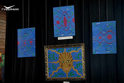 В Самаре открылась выставка живописи "Лирика без рук"