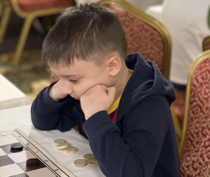 Семилетний игрок из Самары стал победителем первенства мира по шашкам