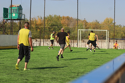 В Самарской области в исправительной колонии открылась футбольная площадка