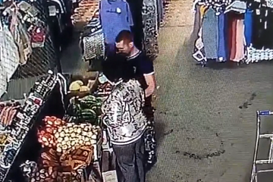 В Самарской области у продавца с прилавка украли телефон