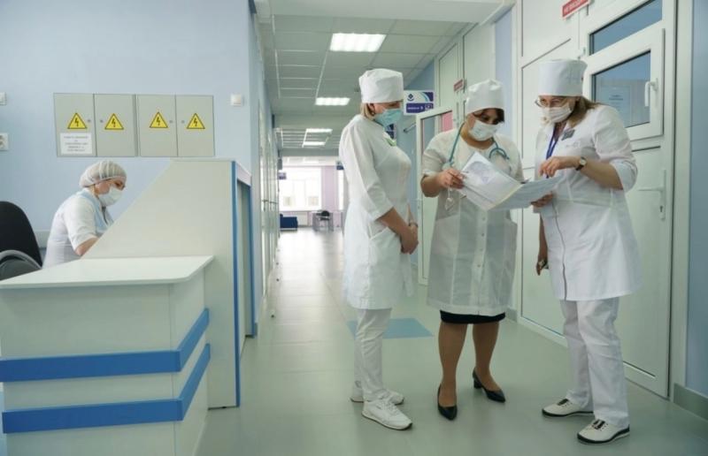 Российские врачи удалили у пациентки 25-сантиметровую опухоль