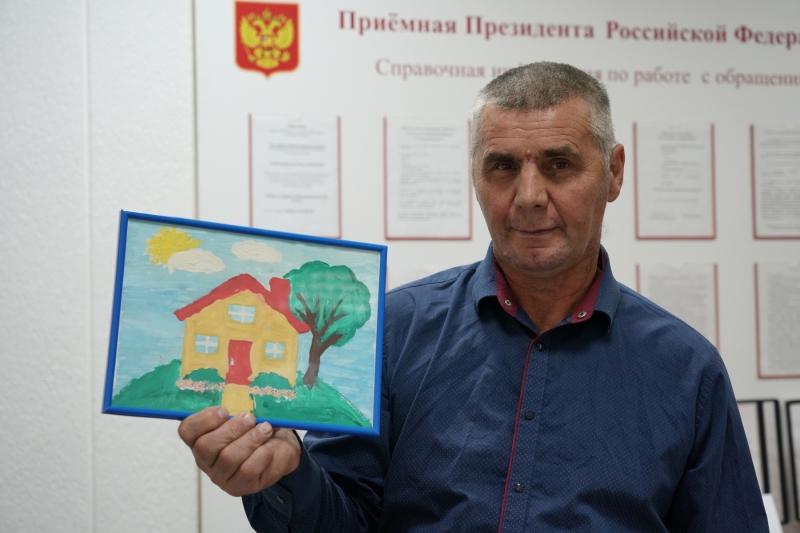 Дмитрий Азаров 23 октября провел личный прием граждан