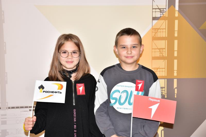 Участники российского движения детей и молодежи "Движение первых" познакомились с историей сызранской нефтепереработки