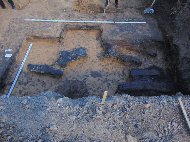 В историческом центре Самары археологи обнаружили фундаменты домов, кинжал и фарфоровые изделия XIX века