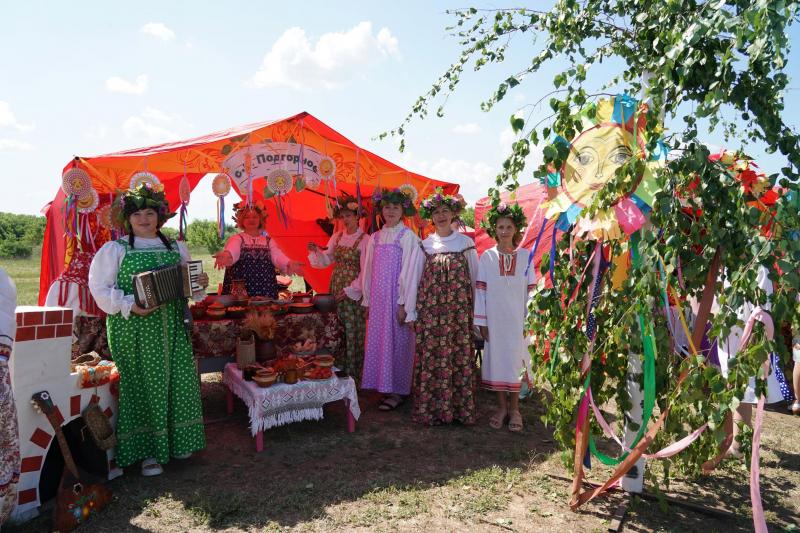 Праздник на околице: в Кинель­-Черкассах сохраняют традиции и укрепляют дружбу народов