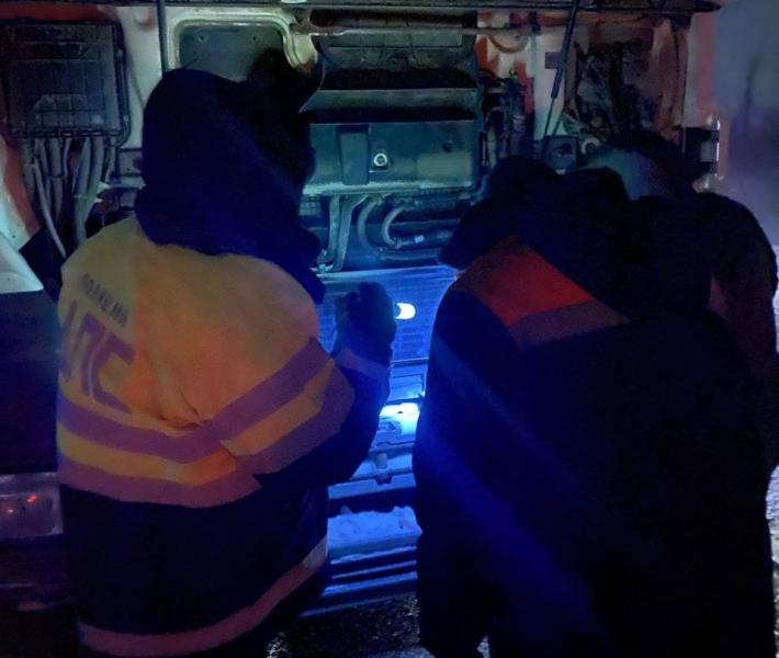 Самарские полицейские спасли замерзающего на трассе водителя