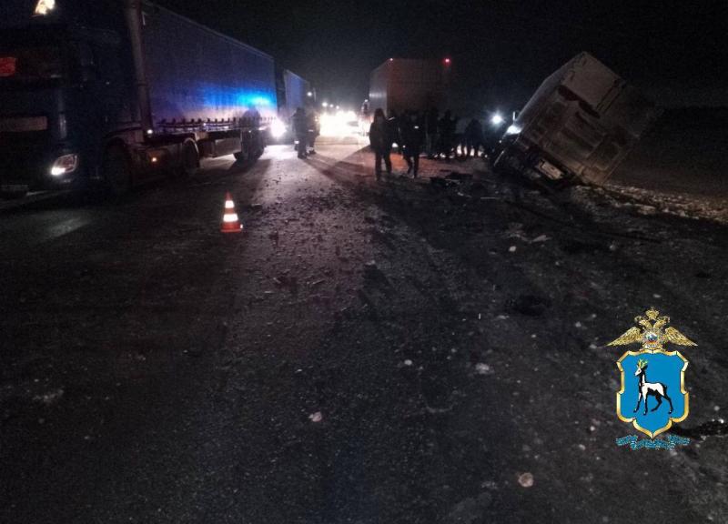 Шел на обгон: в Самарской области в аварии с тремя авто погиб мужчина