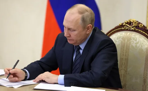 Новые штрафы и снижение НДС: Путин подписал несколько новых законов